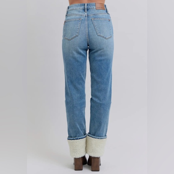 Judy Blue High Waisted Shearling Cuff Straight Leg Jeans NWT - Picture 7 of 8